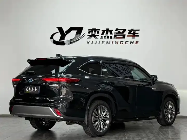 Highlander 2022 Dual Engine 2.5L 4-wheel Drive Premium Edition 7-seat 9