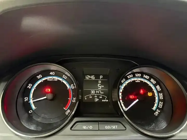 K-Cross 2022 1.5L Automatic Comfort Version 10