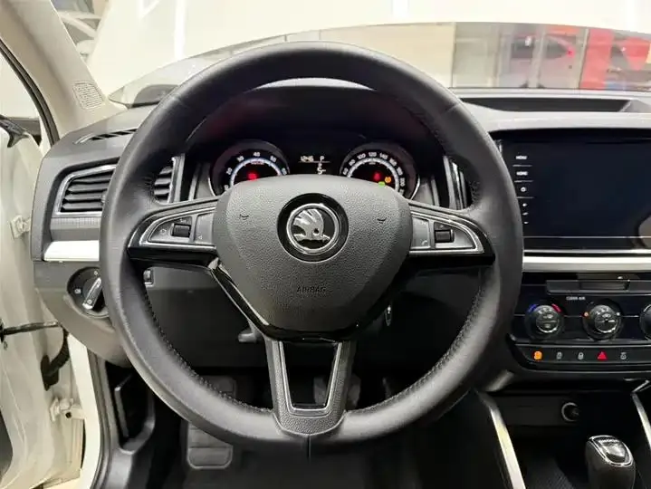 K-Cross 2022 1.5L Automatic Comfort Version 11