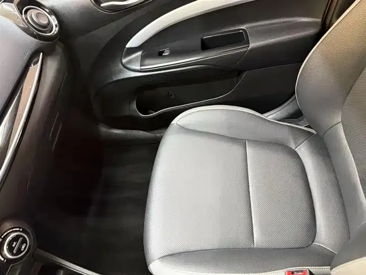 Yi run 2021 1.4L CVT fun skylight 13
