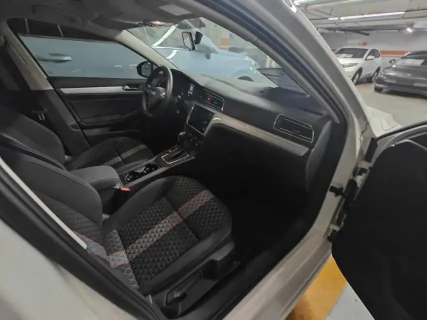 Ling Du 2019 230TSI DSG Fashion Edition National V 2