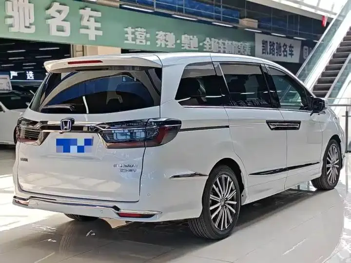 Elyson 2022 2.0L e:HEV Extreme Edition 4
