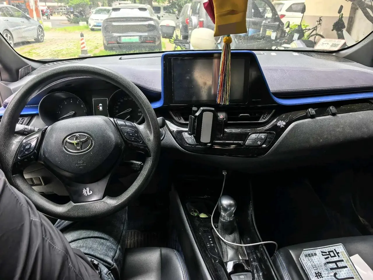 Toyota C- HR 2020 2.0L Leading Edition 4