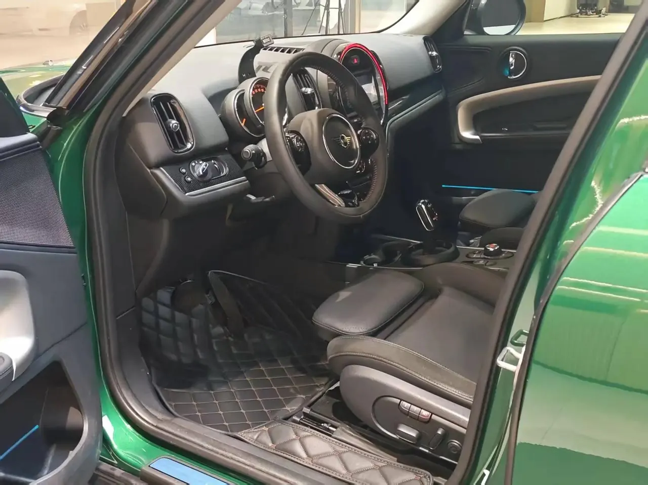 MINI COUNTRYMAN 2019 1.5T COOPER ALL4 Artist Weekend Travel Edition 3