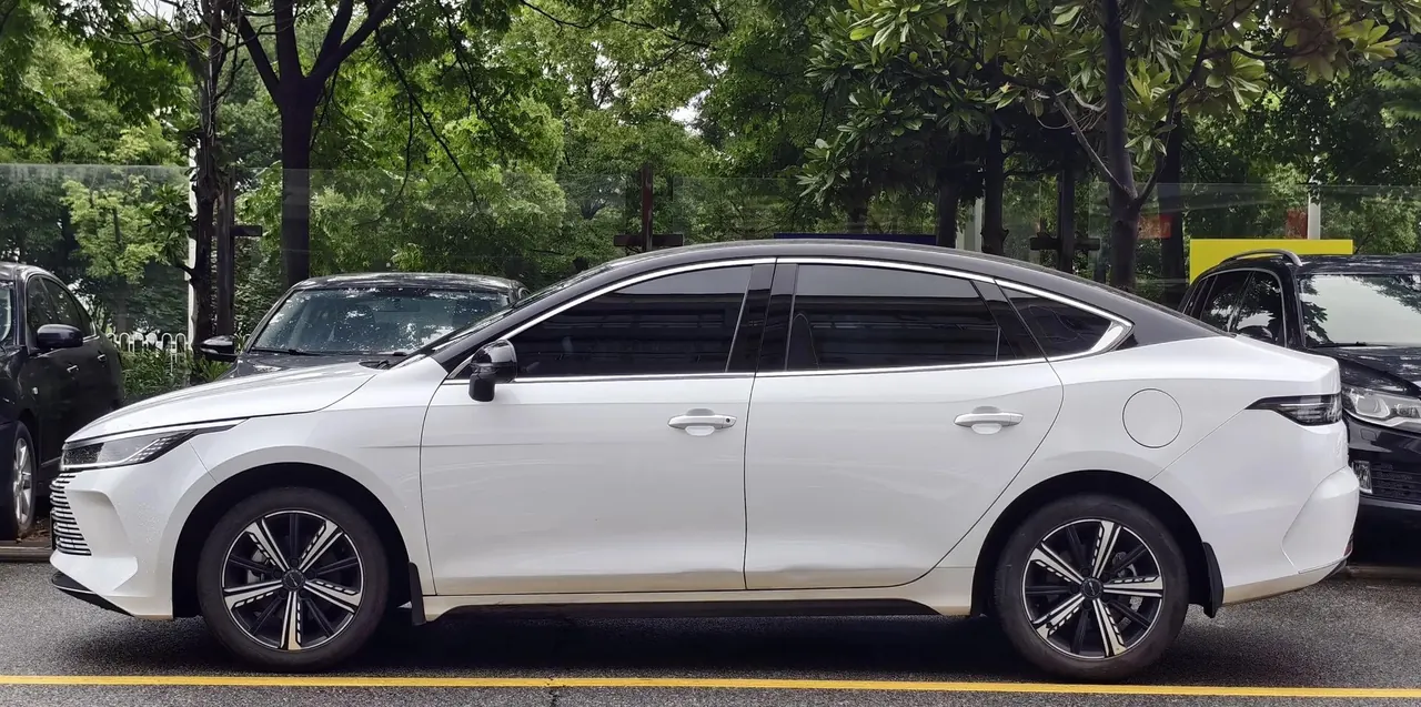 BYD 2024 destroyer 05 DM-i 1.5 stepless glory version 120KM luxury automatic gear 3