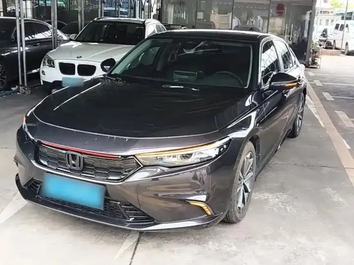 Stylish 2023 240TURBO CVT Luxury Edition - View 1