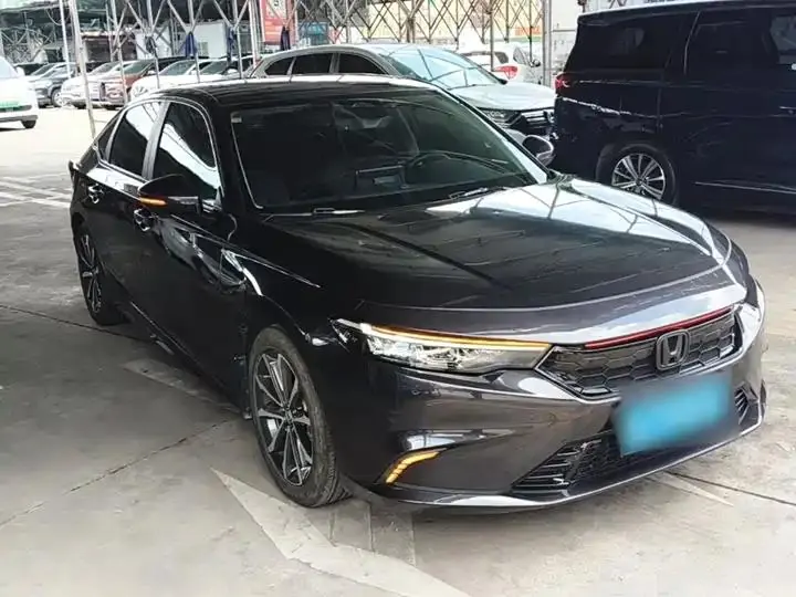 Stylish 2023 240TURBO CVT Luxury Edition 4