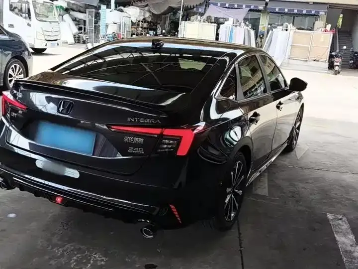 Stylish 2023 240TURBO CVT Luxury Edition 7