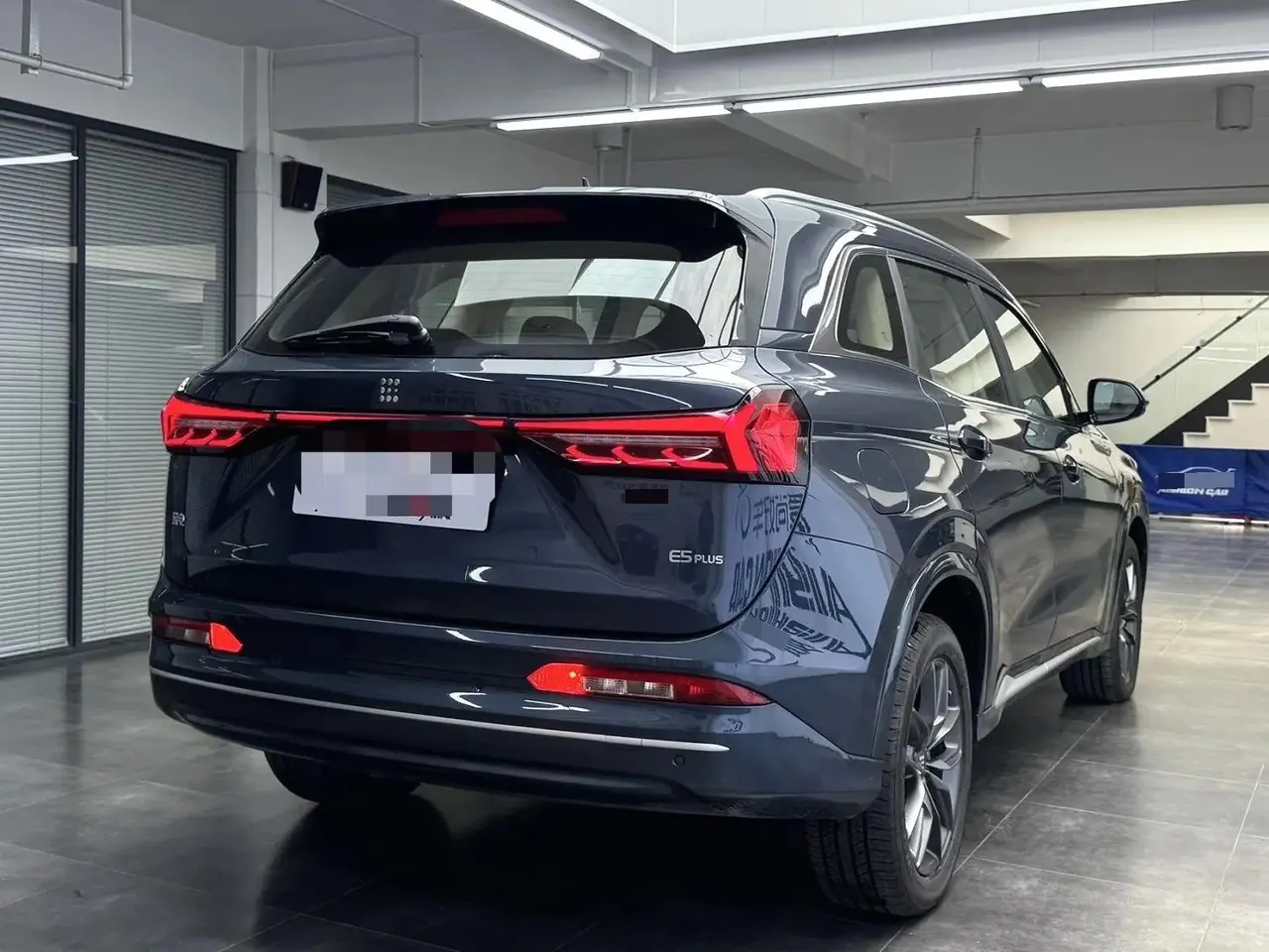 LanDian 2025 LanDian E5 PLUS 1.5 Stepless 165km Long Endurance First Edition 7-seat Automatic Gear 9