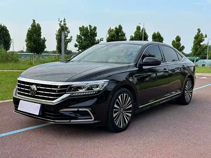 Passat 2021 330TSI Deluxe Edition - View 1