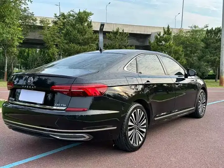 Passat 2021 330TSI Deluxe Edition 12