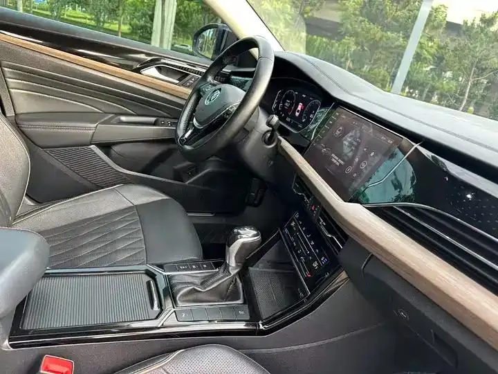 Passat 2021 330TSI Deluxe Edition 6