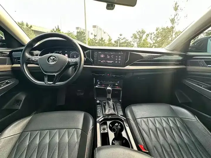 Passat 2021 330TSI Deluxe Edition 7
