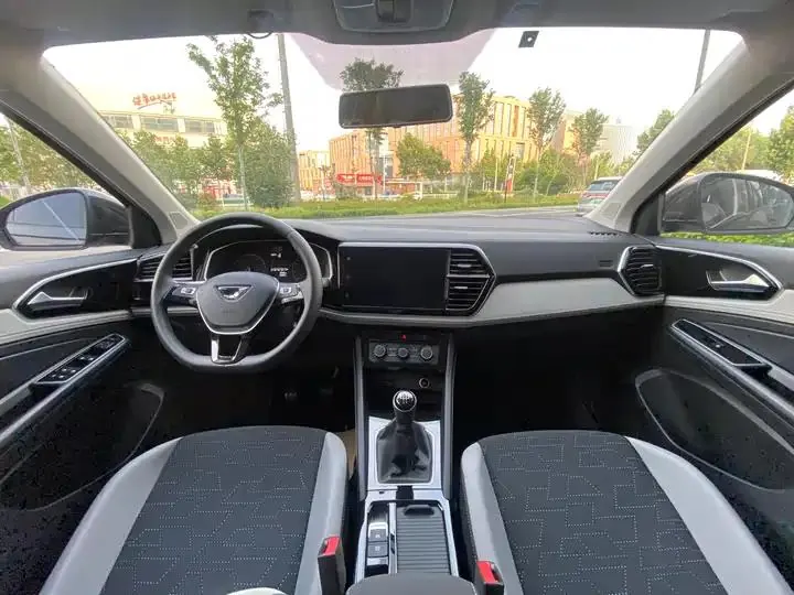 Jetta VS5 2024 280TSI Manual Pioneer Edition 5