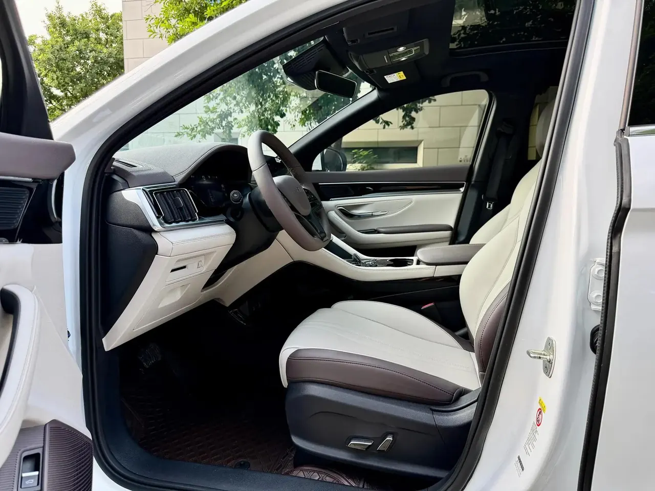 BYD Song PLUS New Energy 2025 Song PLUS EV 520km Luxury Automatic Gear 4