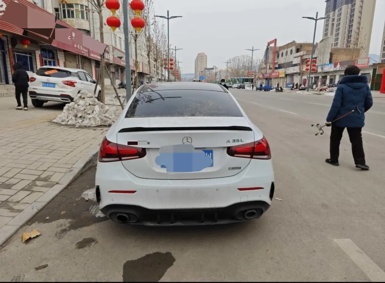 Mercedes Benz Class A AMG 2020 AMG A 35 L 4MATIC 3