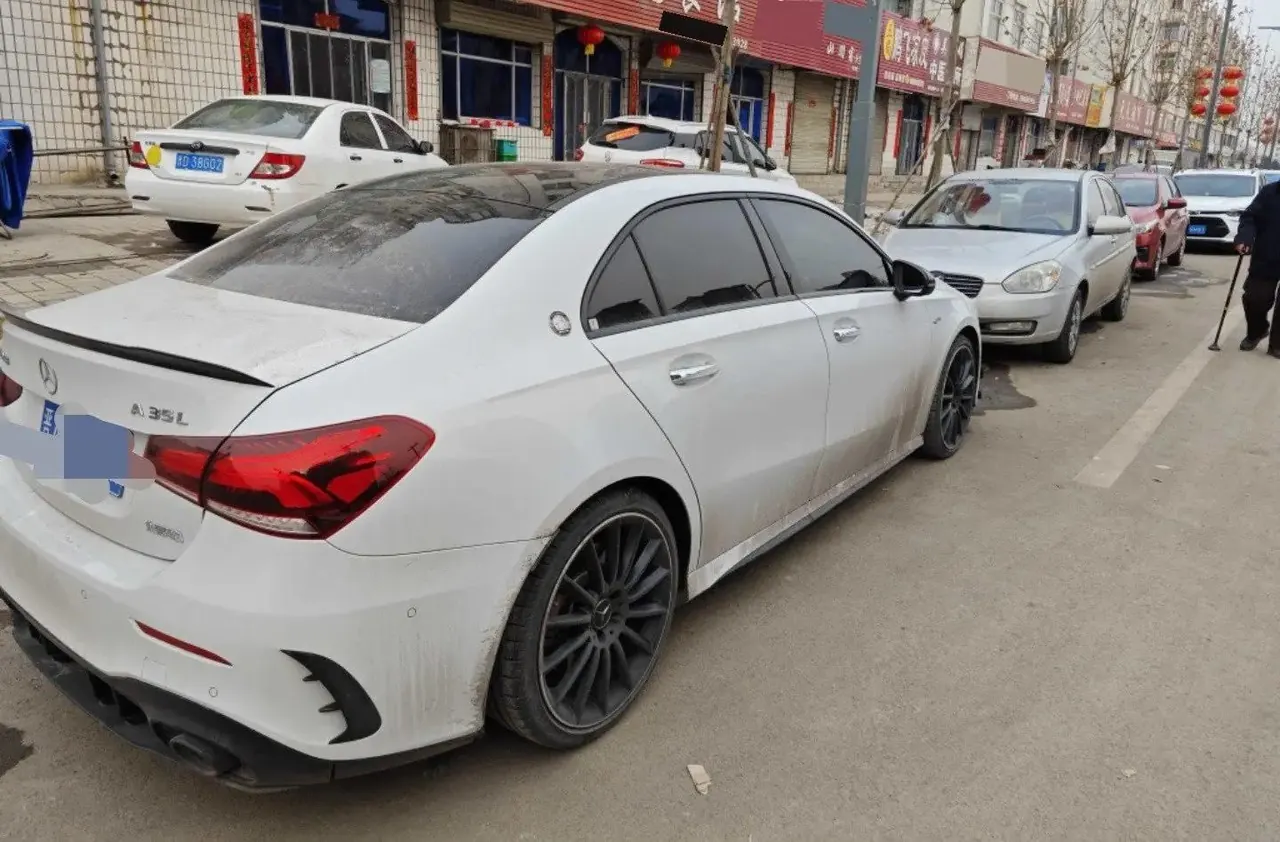 Mercedes Benz Class A AMG 2020 AMG A 35 L 4MATIC 5