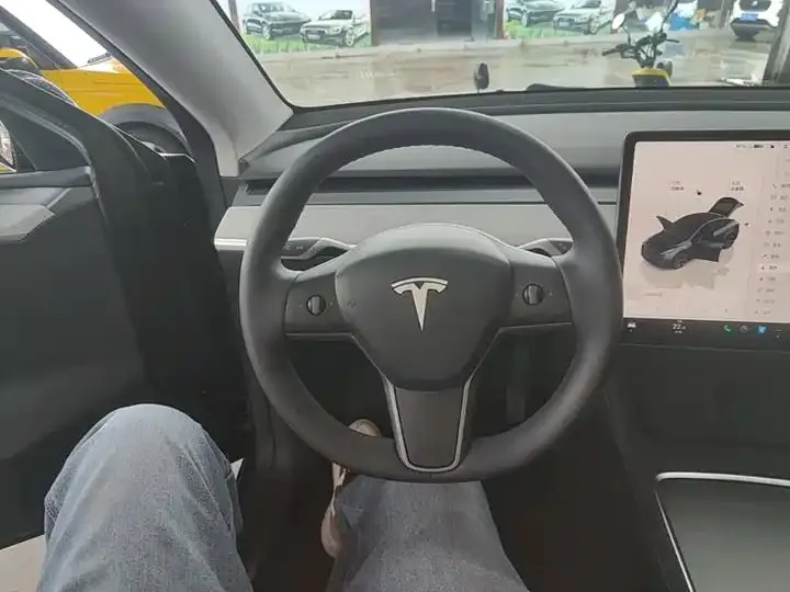 Model Y 2024 rear-wheel drive version 11