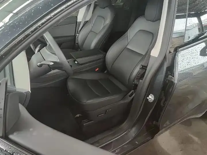 Model Y 2024 rear-wheel drive version 15
