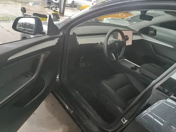 Model Y 2024 rear-wheel drive version 16