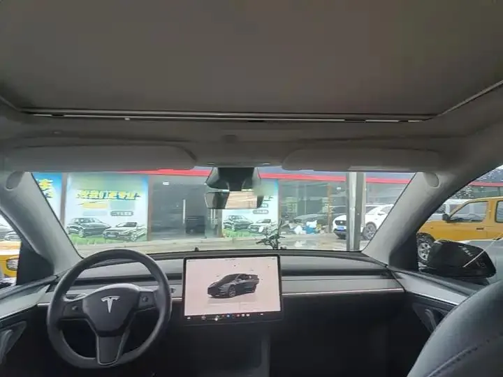 Model Y 2024 rear-wheel drive version 18