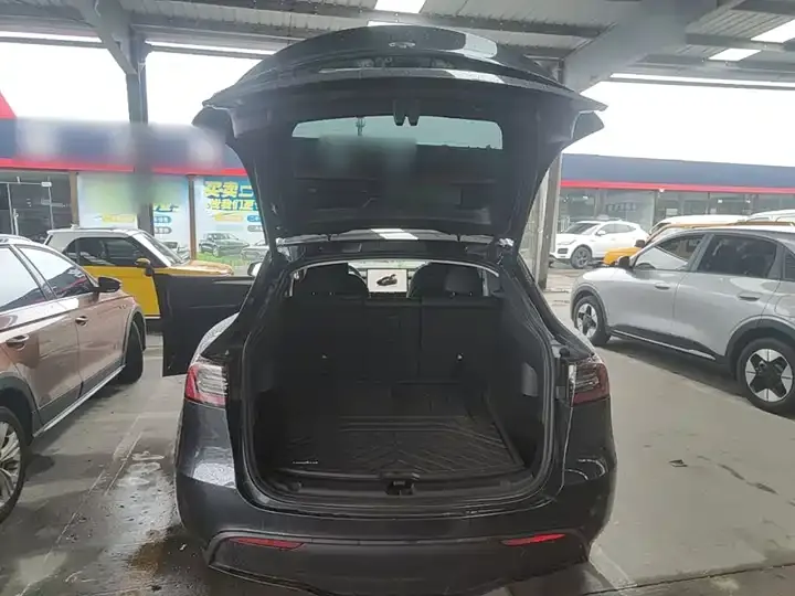 Model Y 2024 rear-wheel drive version 19
