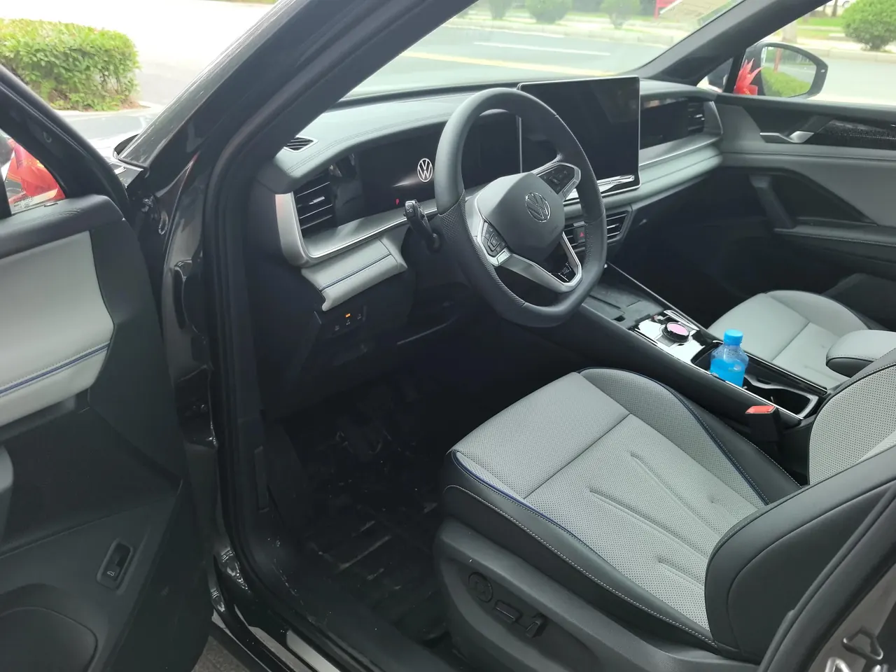 Volkswagen 2025 Tharu L 2.0TSI 380TSI Four-Wheel-Drive Luxury Easy Package Automatic 3