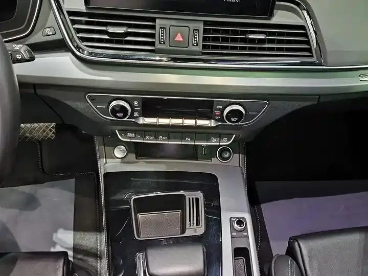 Audi Q5L 2022 40T fashion dynamic 6