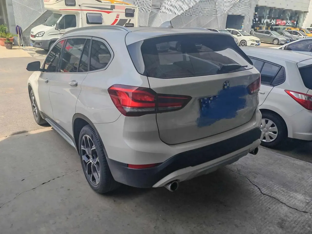 BMW X1 2022 sDrive20Li Luxury Model 2