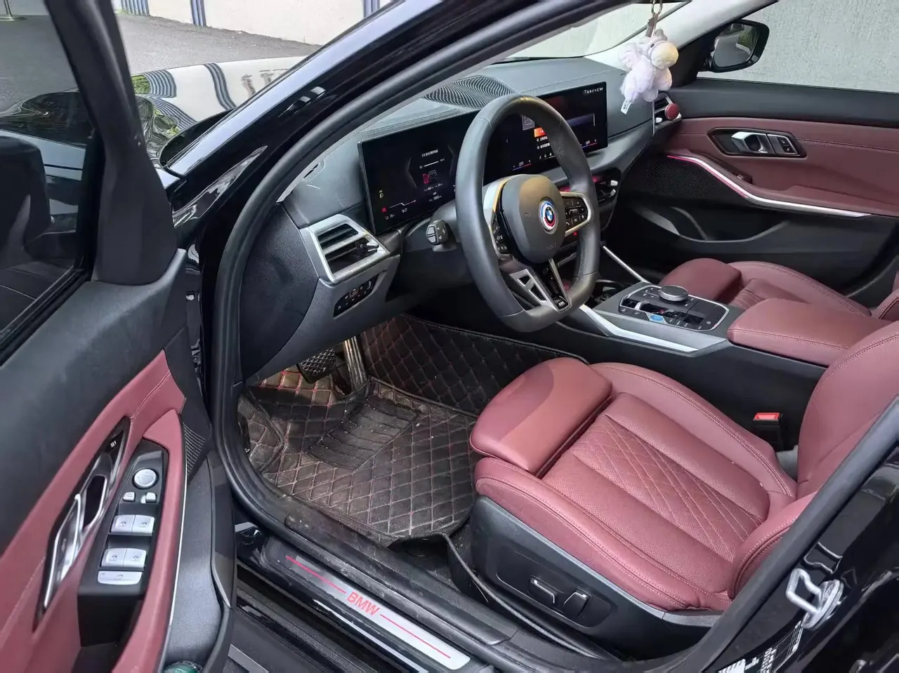 BMW 2025 i3 eDrive 35 L automatic gear 7
