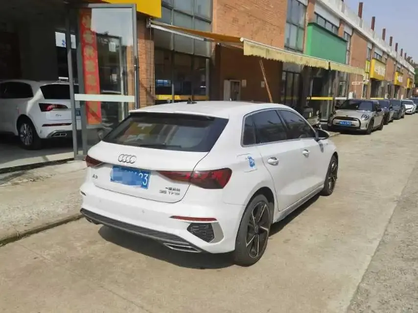 Audi A3 2021 model Sportback 35 TFSI Fashion Sport version 5