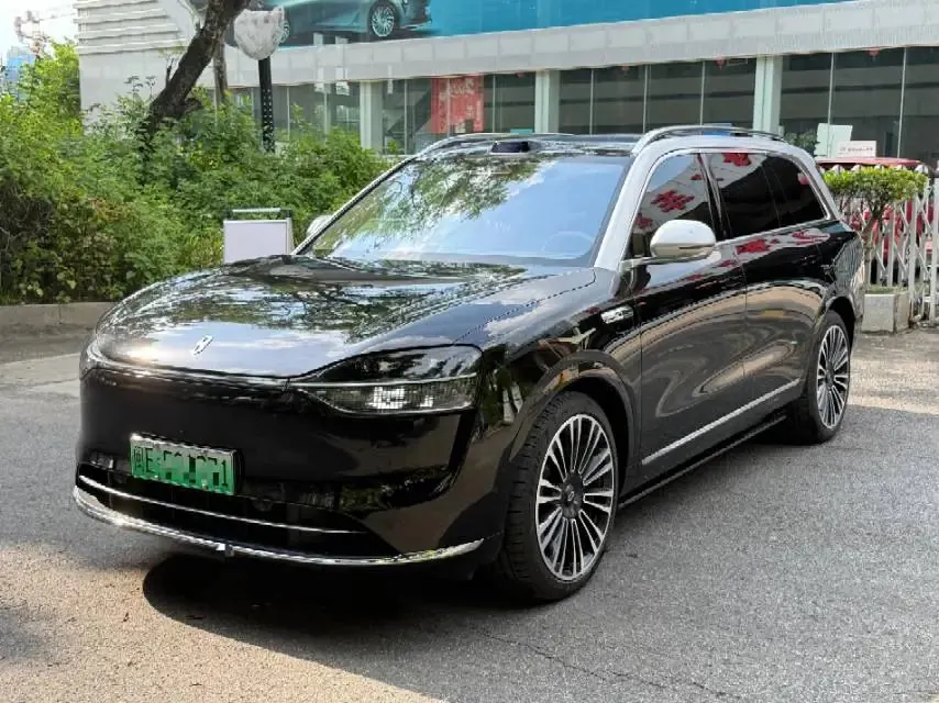 AITO M9 2024 extended range Ultra version 42kWh - View 1