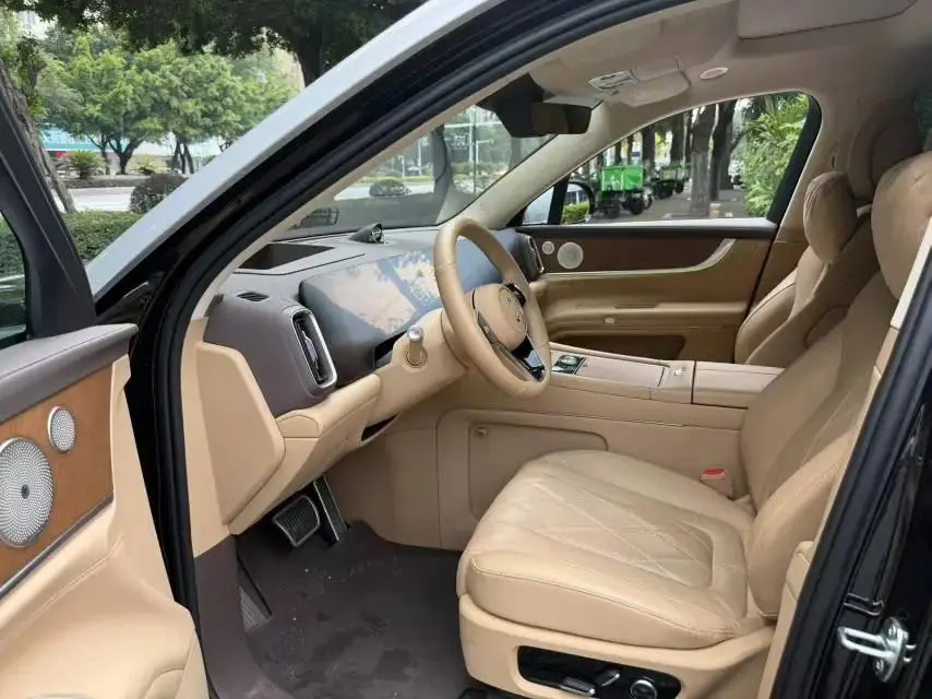 AITO M9 2024 extended range Ultra version 42kWh 7