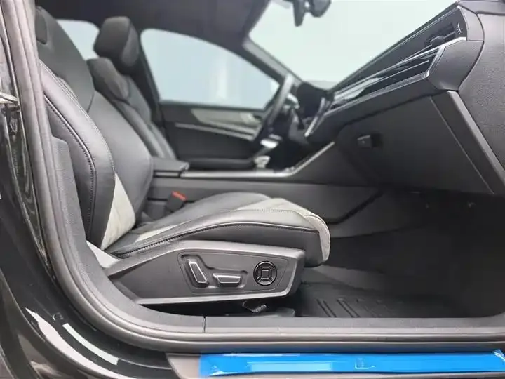 Audi A6L 2023 Model Facelift 45 TFSI Prestige Dynamic Edition 15
