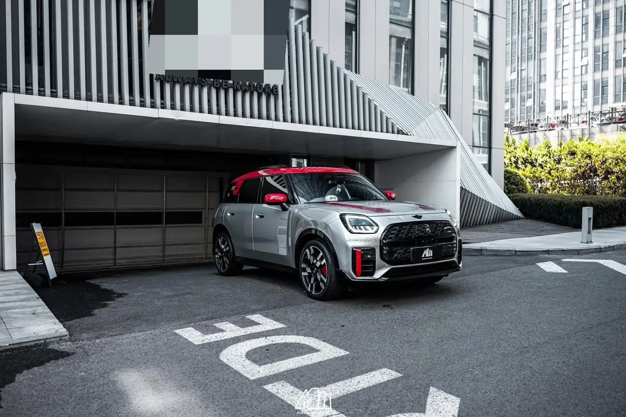 2024 Section 2.0T JOHN COOPER WORKS 2