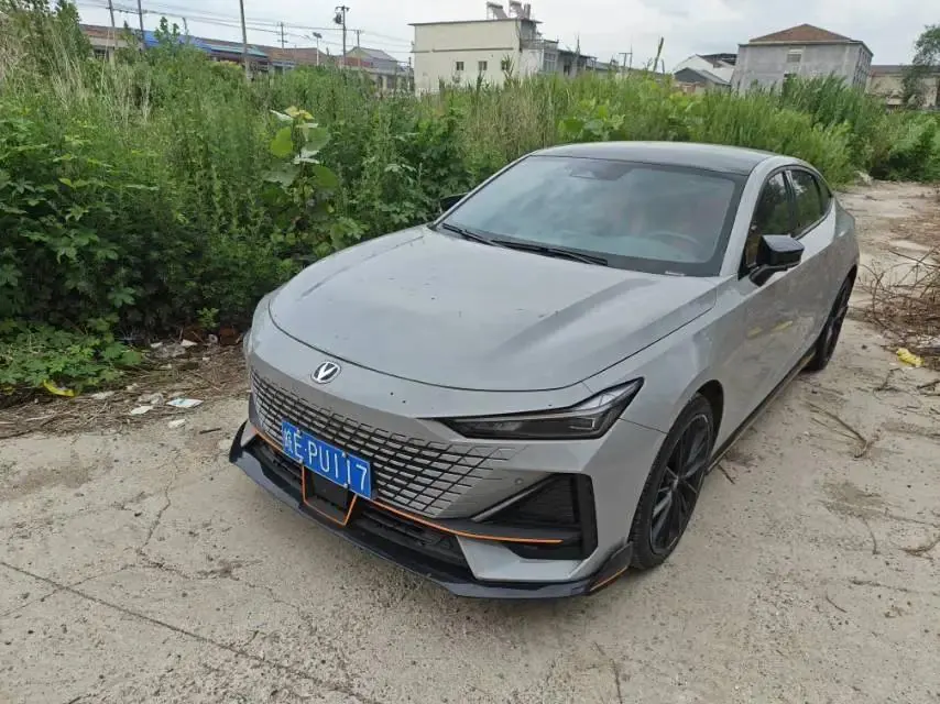 ChangAn 2023 UNI-V 1.5T Sport Edition Automatic - View 1