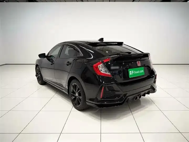 Civic 2021 HATCHBACK 220TURBO CVT Trendy & Cool Edition 4