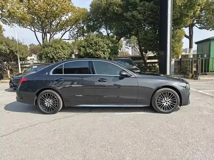 Mercedes Benz C- Class 2023 C 260 L Sport Edition 4