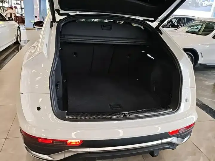 Audi Q5L Sportback 2022 40 TFSI Luxury Model 16