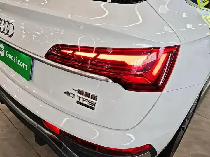 Audi Q5L Sportback 2022 40 TFSI Luxury Model 24