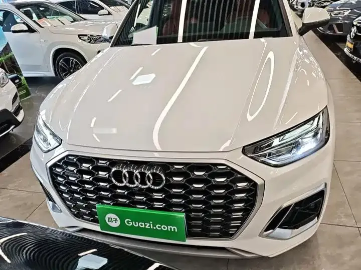 Audi Q5L Sportback 2022 40 TFSI Luxury Model 3