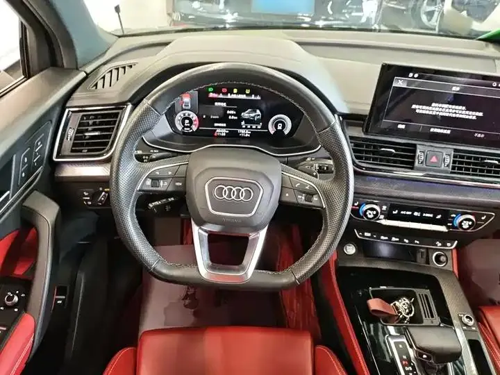 Audi Q5L Sportback 2022 40 TFSI Luxury Model 8