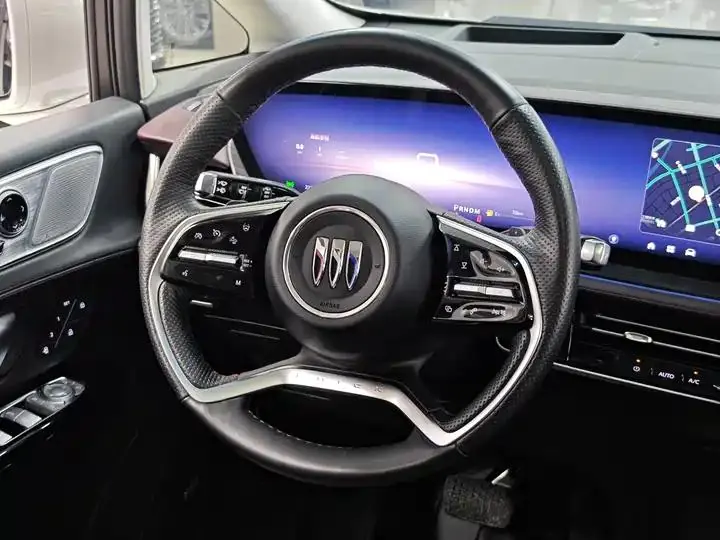 Century 2023 2.0T Six-seat World Edition 15