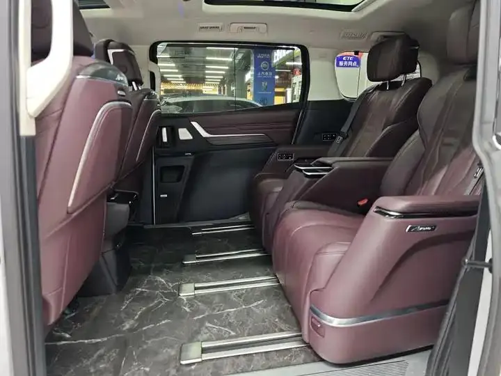 Century 2023 2.0T Six-seat World Edition 6