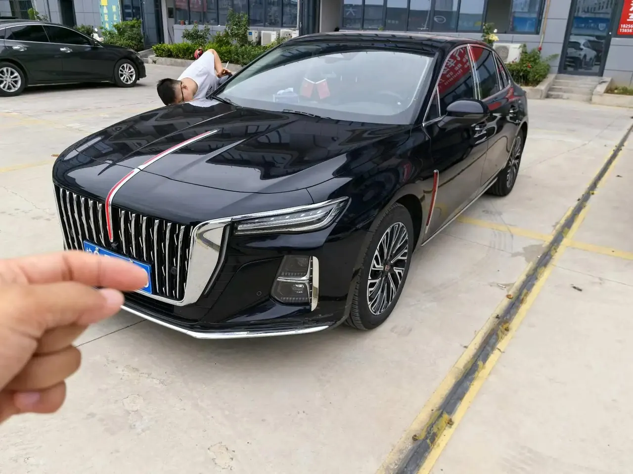 HongQi 2025 Model H5 2.0T Flag-Champ 500,000-Vehicle Commemorative Edition Automatic - View 1