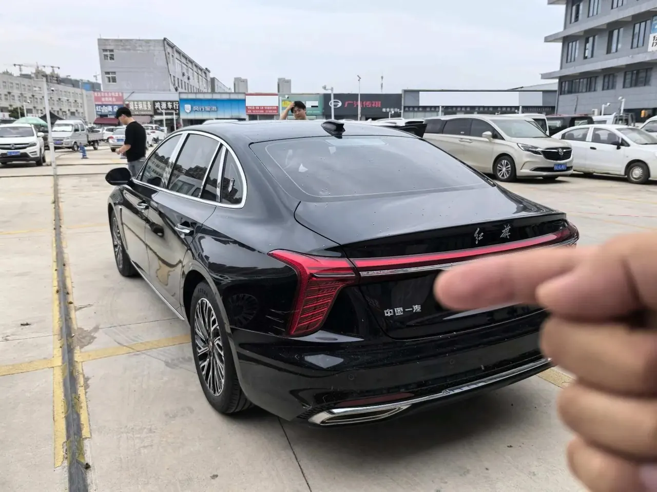 HongQi 2025 Model H5 2.0T Flag-Champ 500,000-Vehicle Commemorative Edition Automatic 5