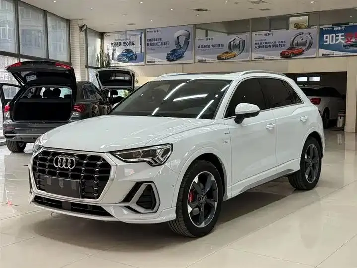 Audi Q3 2023 35 TFSI Fashion Dynamic (1.4T) - View 1