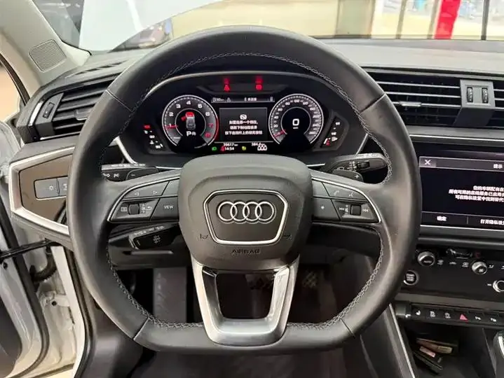 Audi Q3 2023 35 TFSI Fashion Dynamic (1.4T) 11