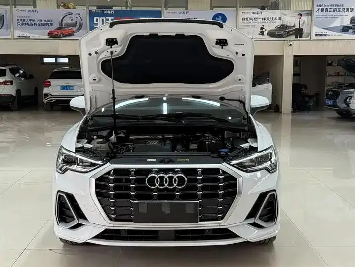 Audi Q3 2023 35 TFSI Fashion Dynamic (1.4T) 7