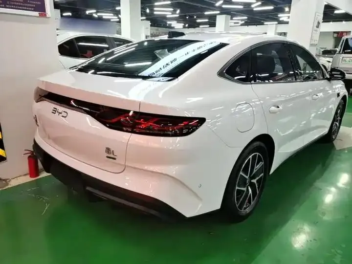 Qin L 2025 DM-i smart driving version 120KM Exceed 7